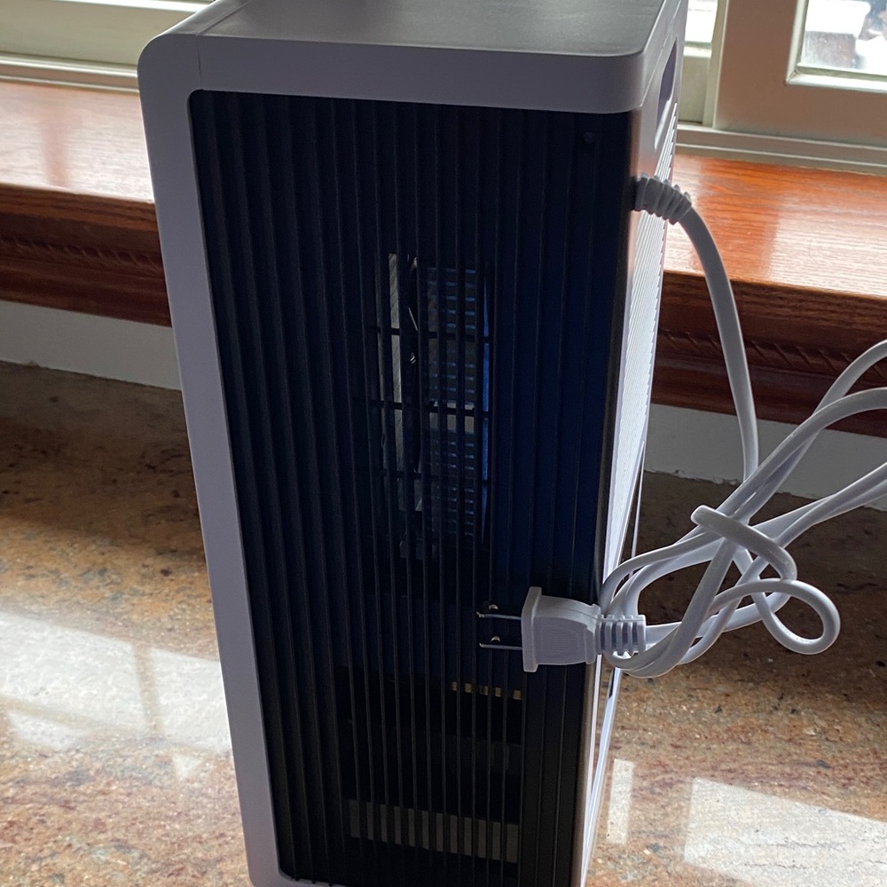 Silver Electronic Device - Picture 5 of 9